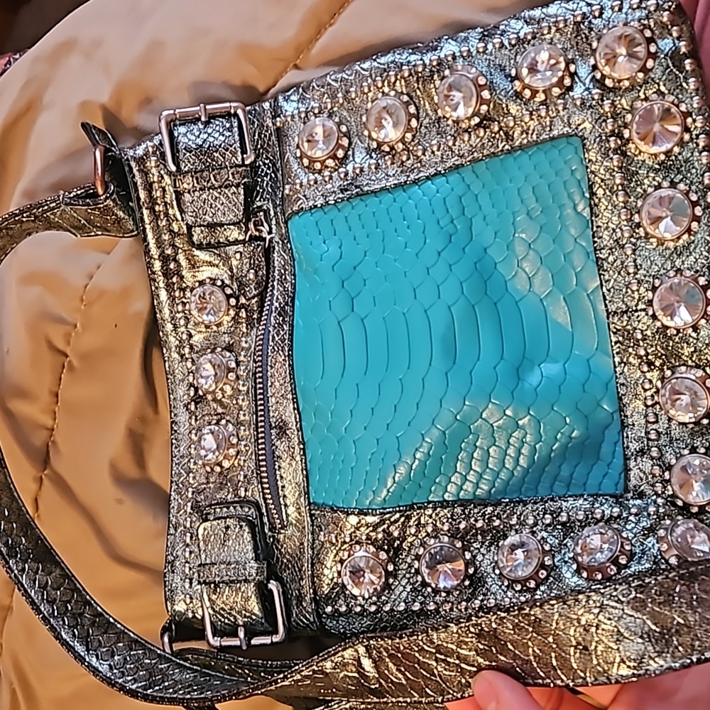 Purse - Picture 2 of 4